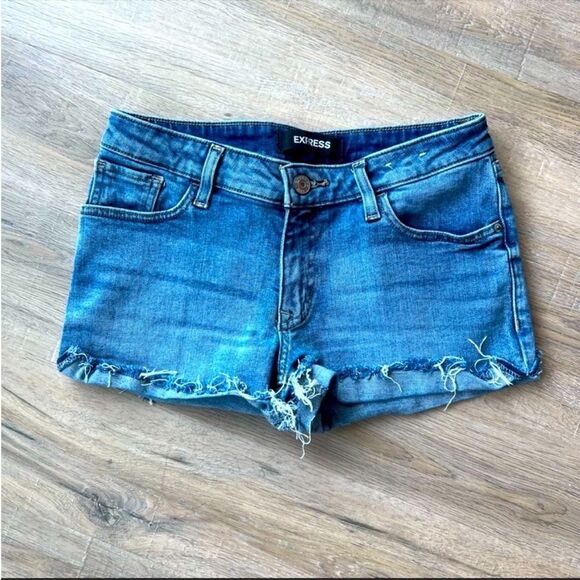 Express Denim Shorts - Picture 1 of 3